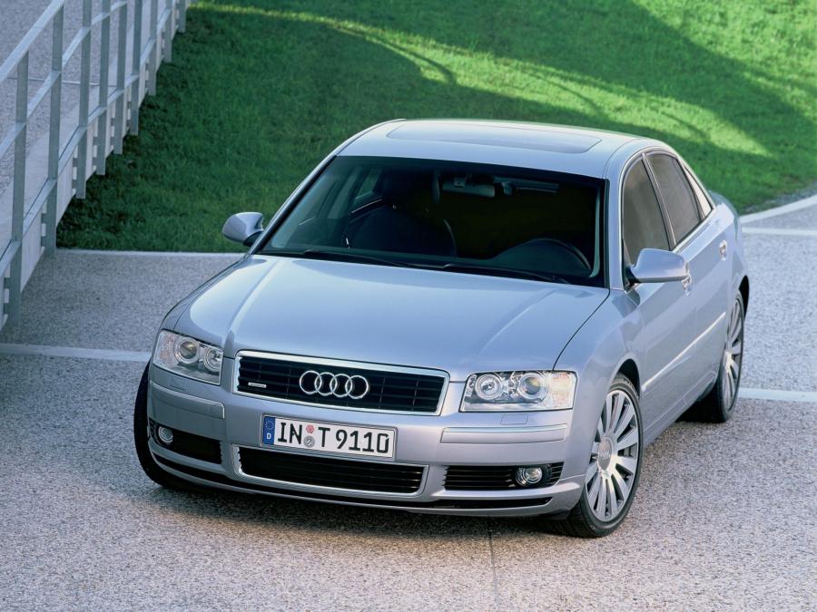  Audi A8 4.2 Quattro (D3) 2003 года  (фото 17 из 30)